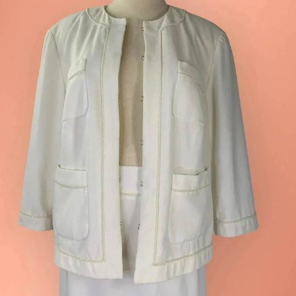 Focus on Suits Two Piece Blazer Suit Jacket Pencil Skirt Set Size 22W Ivory - Picture 4 of 16